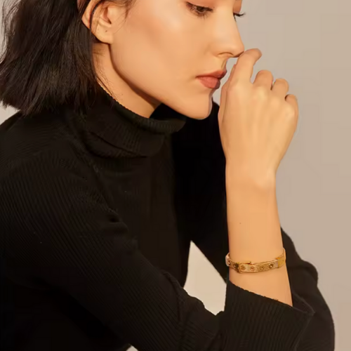 Luxe Buckle Bracelet