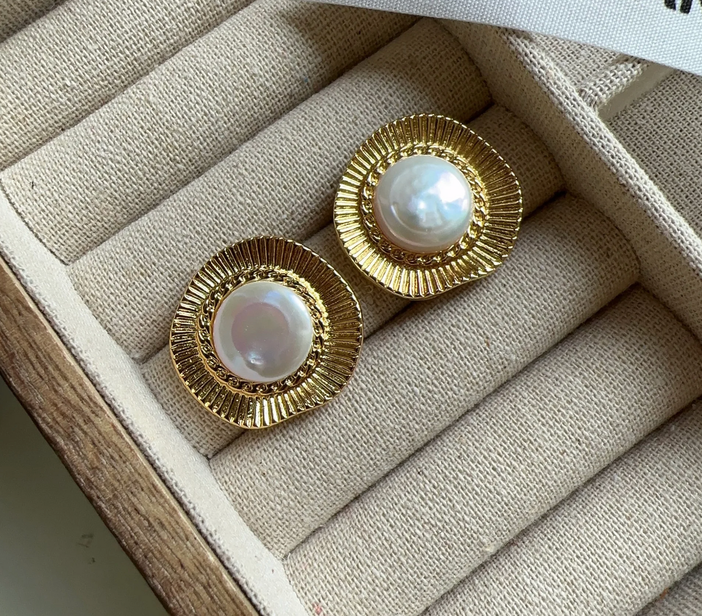 Luna Pearl Earrings